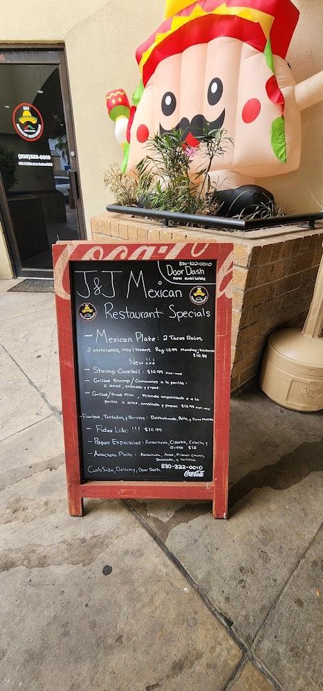 J & J Mexican Restaruant Nachos